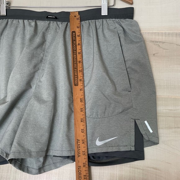 Nike Running 2-in-1 Double Shorts Gray Size XXL - Picture 9 of 9
